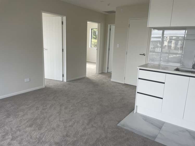 2 Koromeke Street Flat Bush_10