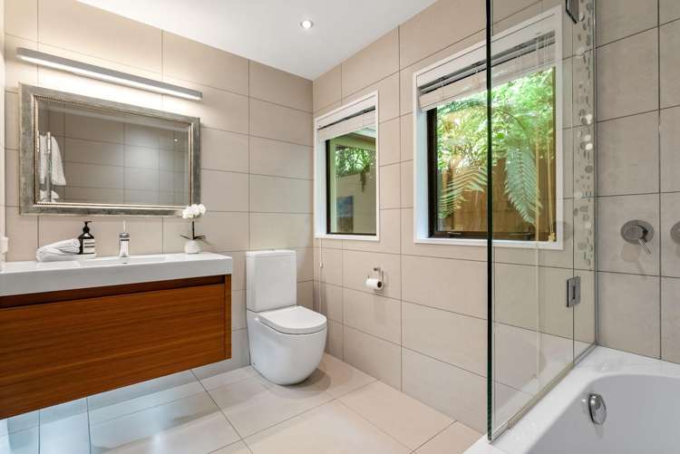 136 Cheviot Road, Lowry Bay Eastbourne_19