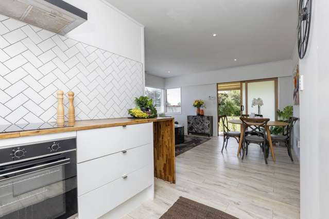 64 West Coast Road Glen Eden_3