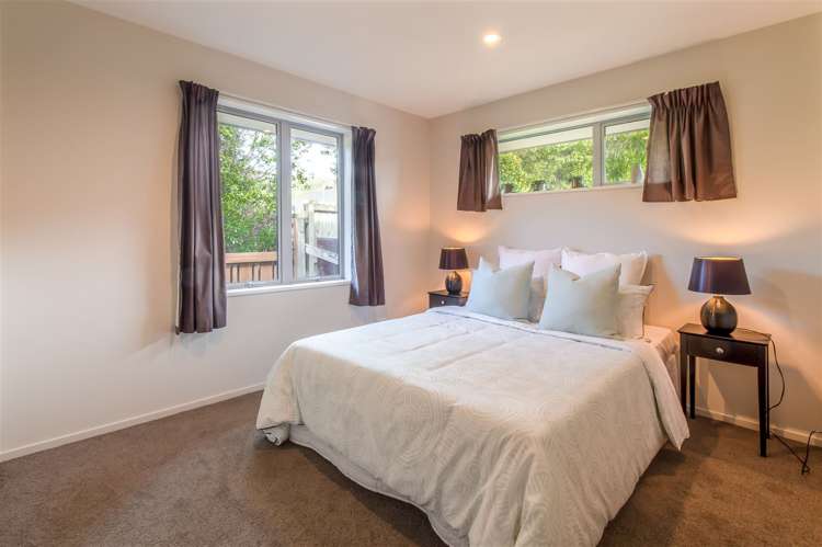 13 The Tors Heathcote Valley_10