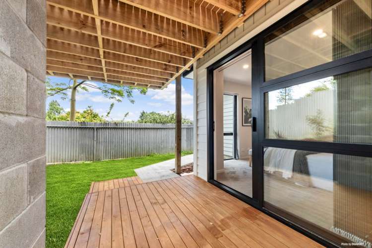 8b Nandana Drive Glen Eden_16