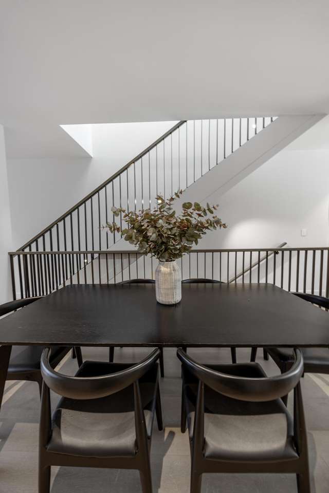 2/8 Vinegar Lane Grey Lynn_3