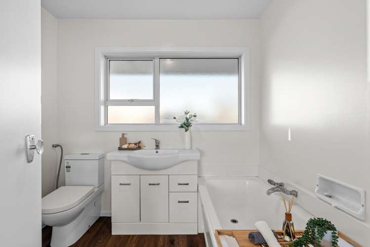 2/11 Powell Crescent Ilam_10