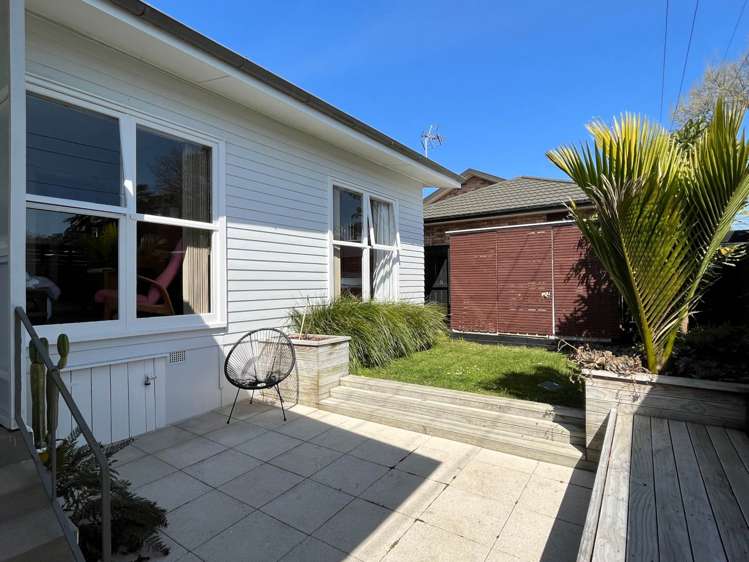 8 Pooks Road Ranui_16