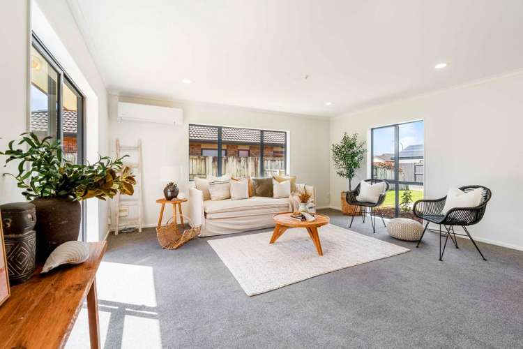 28 Nicole Place_5