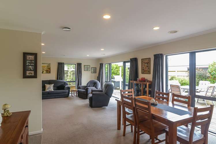 18 Robert Grove Paraparaumu_7