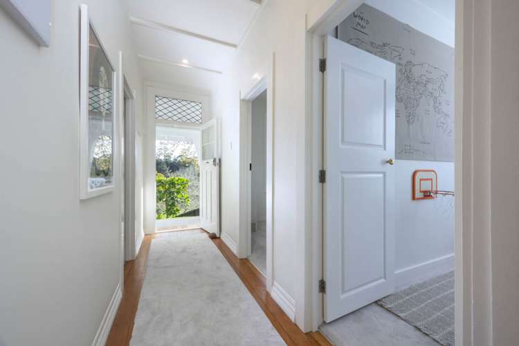 703 Huia Road Parau_10