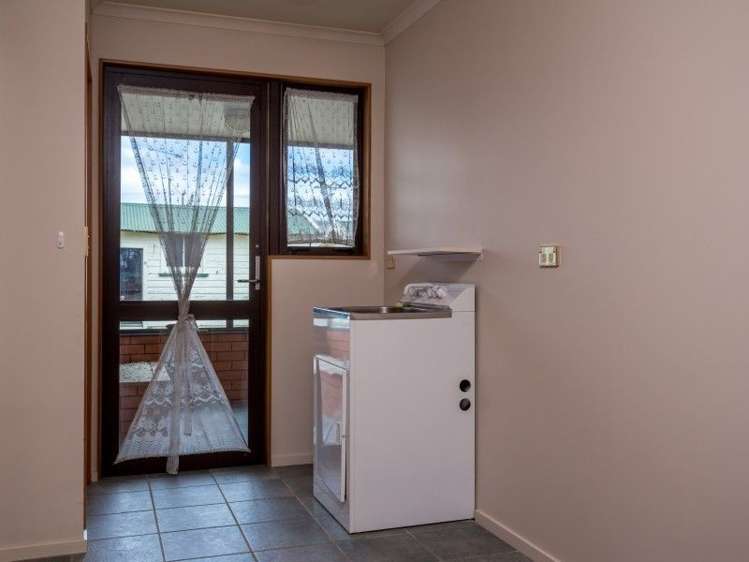 107 Charles Street Blenheim Central_12