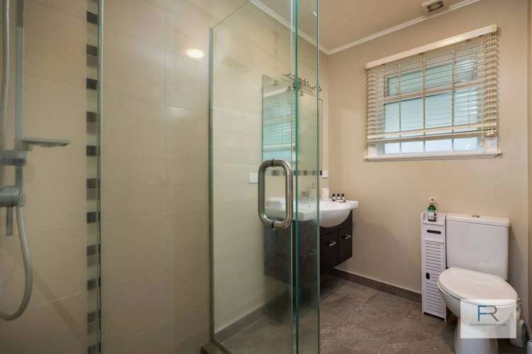 2/219 Onewa Road Birkenhead_6