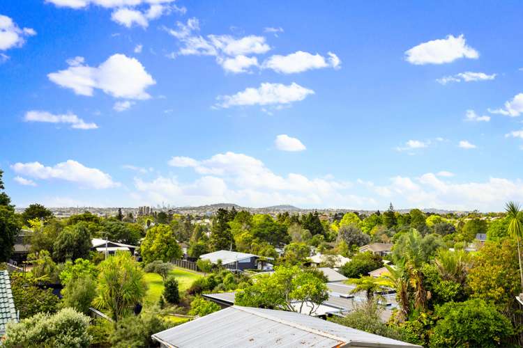 23 Lemnos Place Titirangi_16