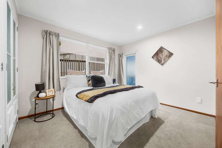 190 Golf Road Titirangi_12