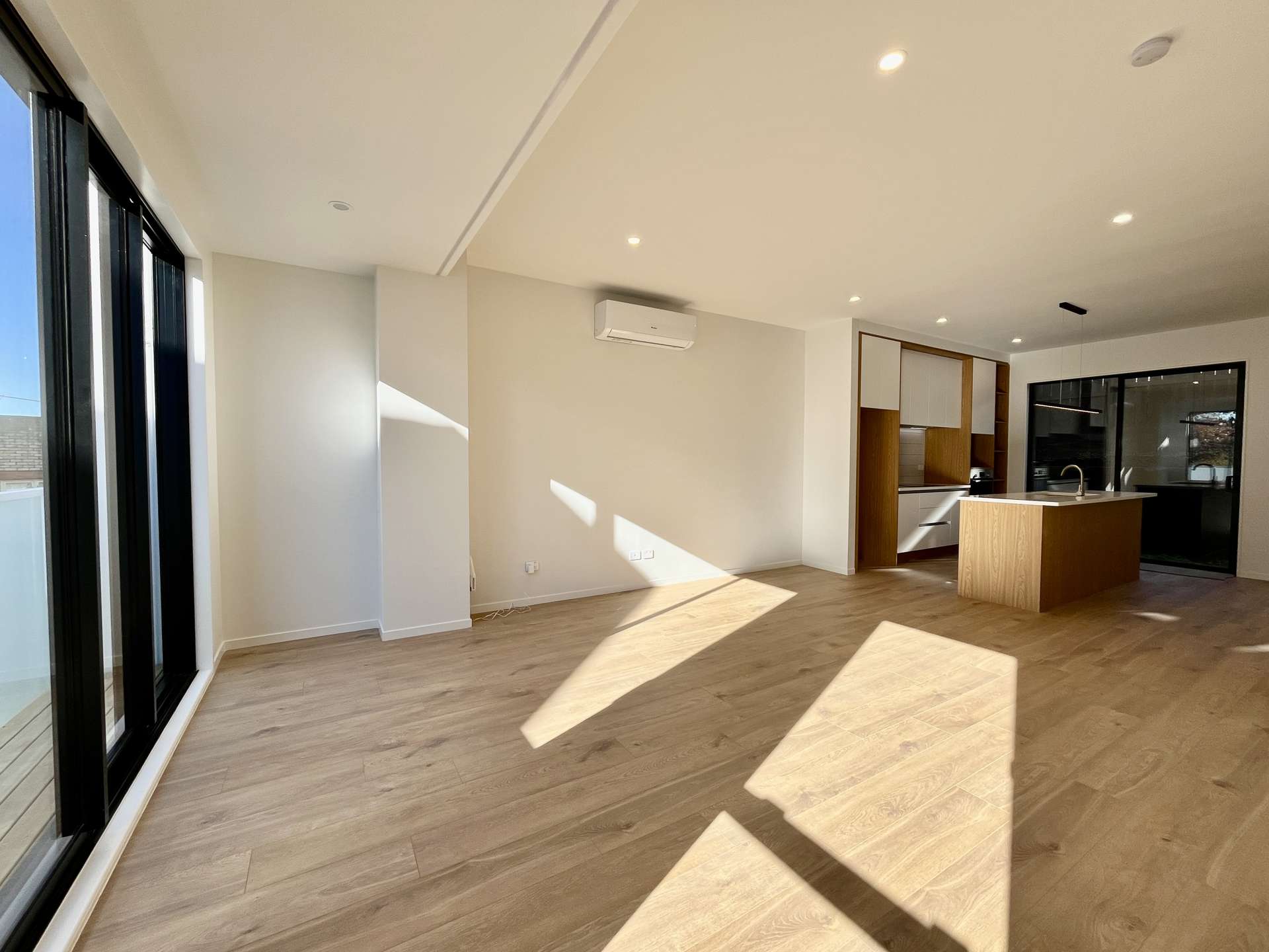 6/12 Ewenson Avenue One Tree Hill_0