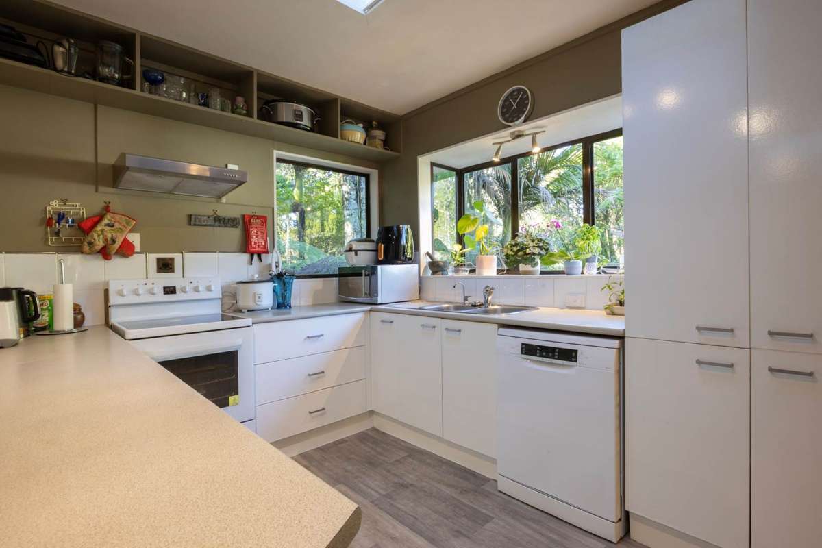 76 Waima Crescent_3