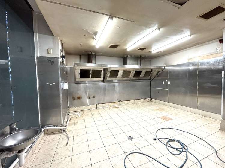 11/62-78 Hurstmere Road Takapuna_4