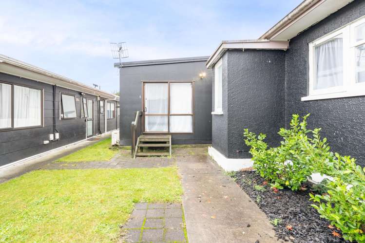 9 Ruihi Street Victoria_5