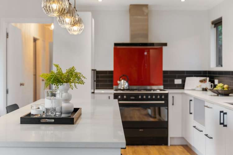 47 Waitakere Road Waitakere_4