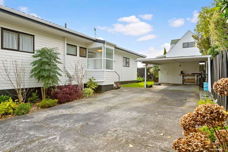 2/228a Blockhouse Bay Road Avondale_13