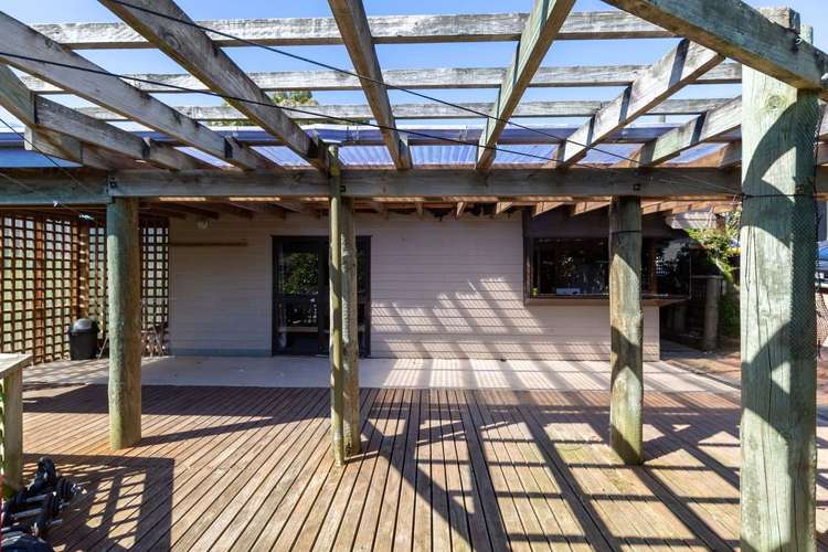 79 Montreal Road Toi Toi_11