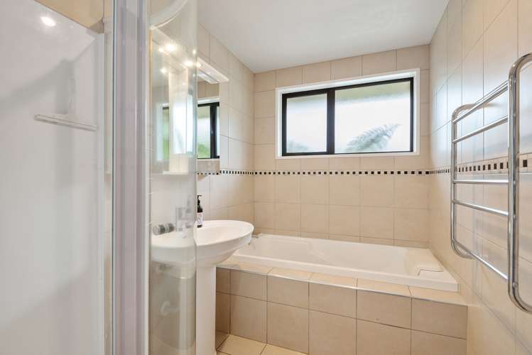 6 Mapledale Place Halswell_11