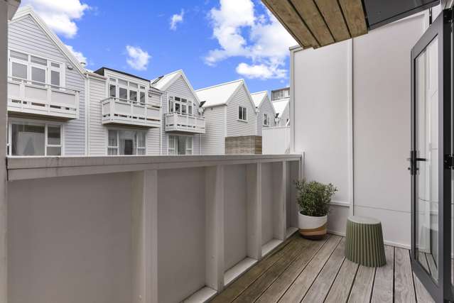 2/35 Pirie Street Mount Victoria_4