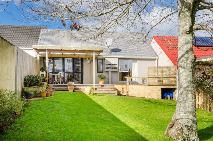 2/108 West Coast Road Glen Eden_0