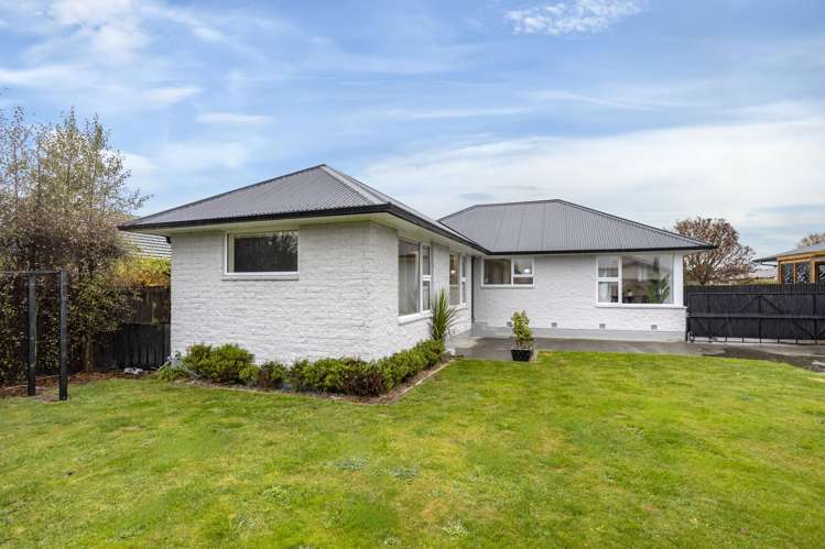 22 Skerten Avenue Hornby_14