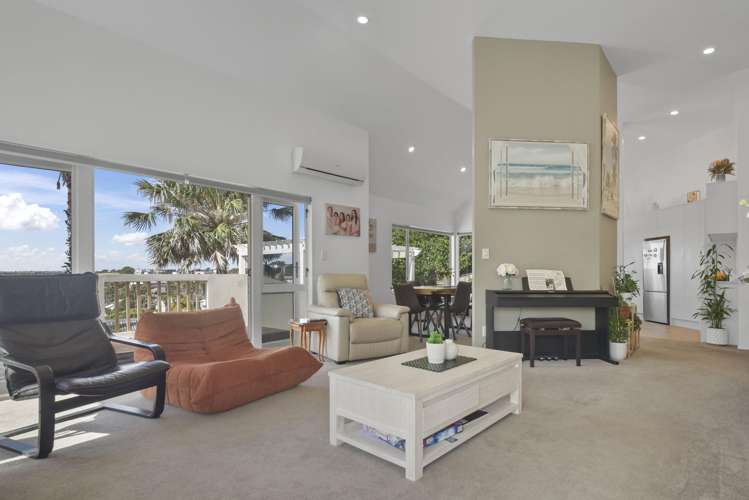 49 Kestrel Heights Arkles Bay_12