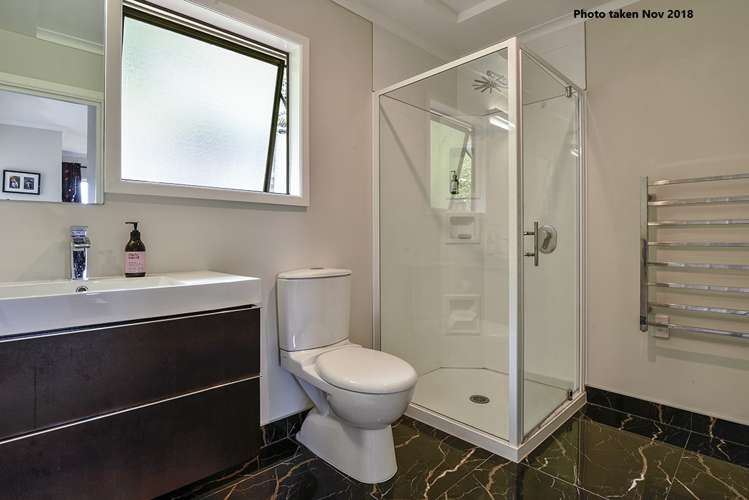 8 Warner Park Avenue Laingholm_8