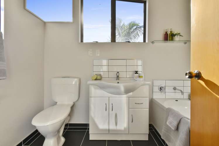 24 Hadley Wood Drive Wattle Downs_12