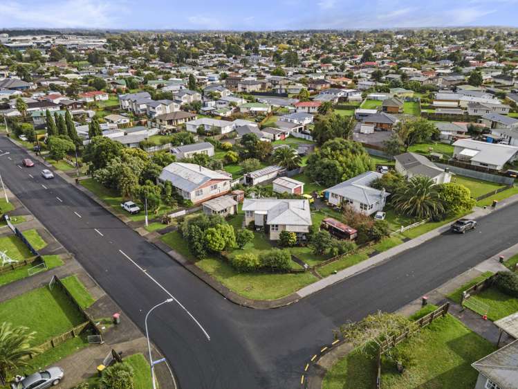 2 President Avenue Papakura_9