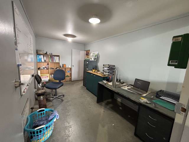 8/8a Quail Place Hamilton Lake_4