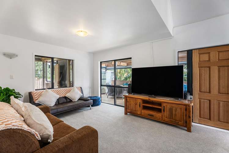 2/67 Langana Avenue Browns Bay_2