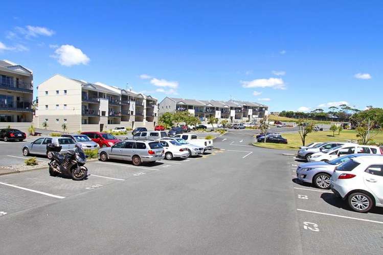 C2/71 Spencer Road Oteha_15