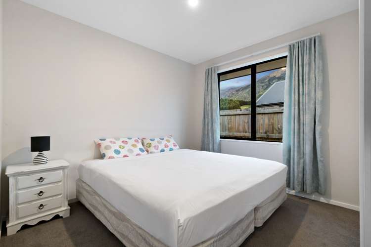 11 Myles Way Lower Shotover_10