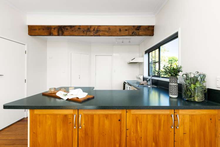 25 Enfield Road Hospital Hill_1