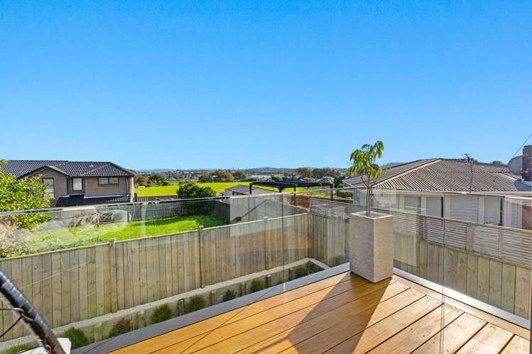 7/27 Carole Crescent_0