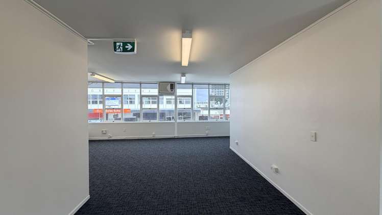 Shop 3,424 Lake Road Takapuna_4