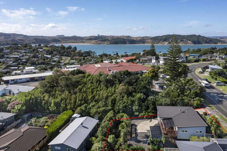 25 Manukau Road Raglan_22