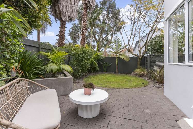 2/22 Regina Street Westmere_19