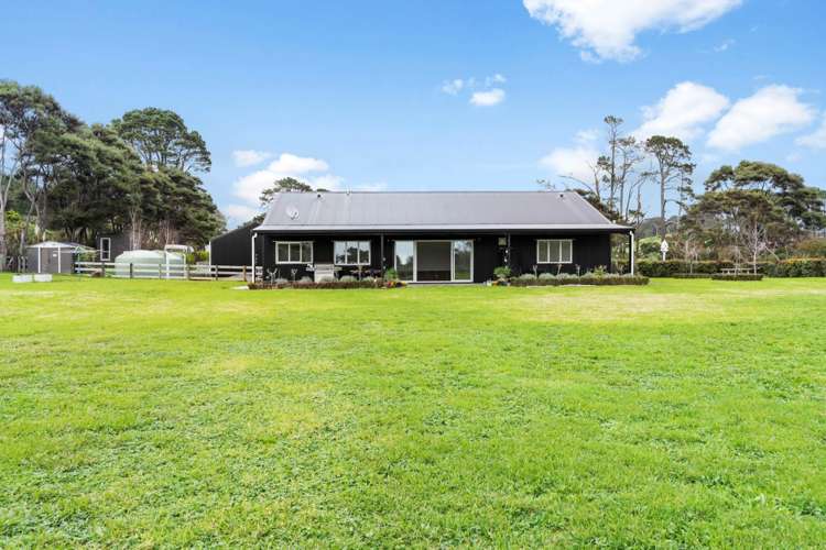 243 Waitakere Road Taupaki_5