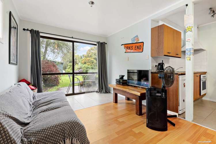 56 Fairmount Road Titirangi_14