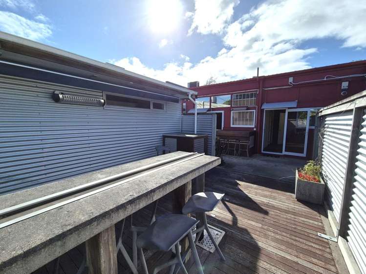 Unit 2, 40 Main Road Waikanae_11