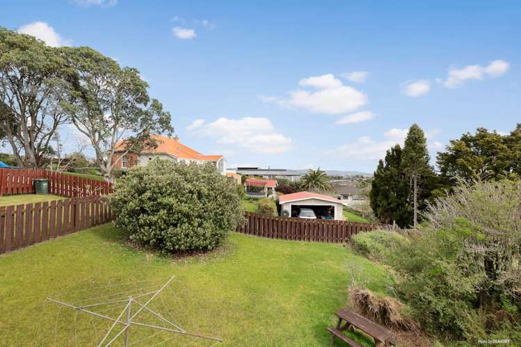 4 Mcfadzean Drive Blockhouse Bay_16