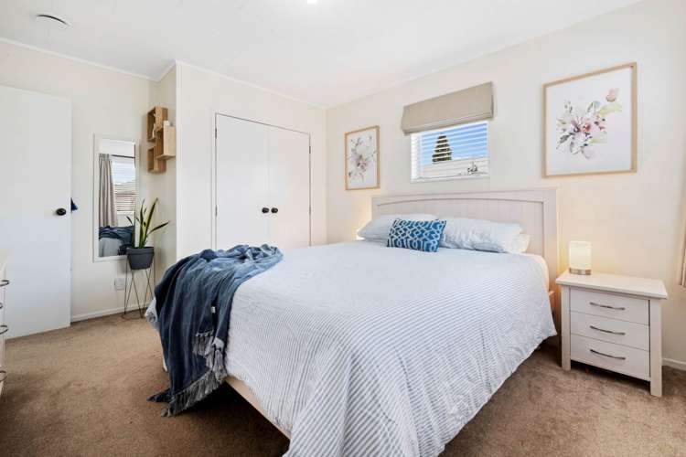 2c Youngs Road Papakura_10