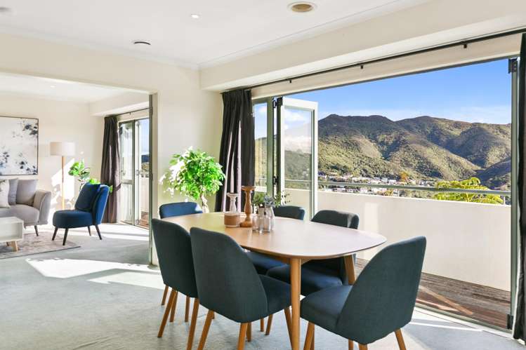 1 Becker Way Karori_9