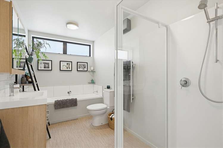 29 Lacebark Lane Woodridge_14