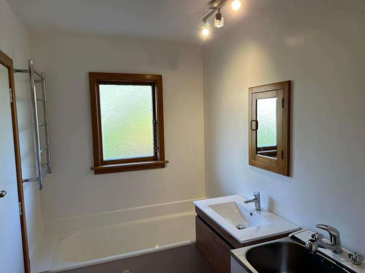 102 McCormacks Bay Road Mount Pleasant_10