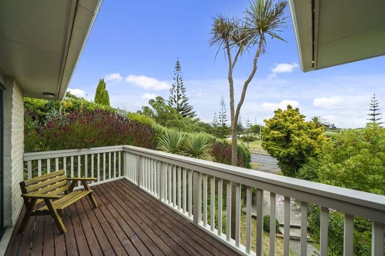 36 Queens Road Waikanae Beach_9