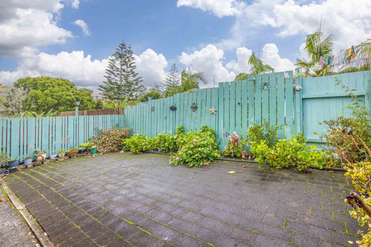 2/81 Seabrook Avenue New Lynn_13
