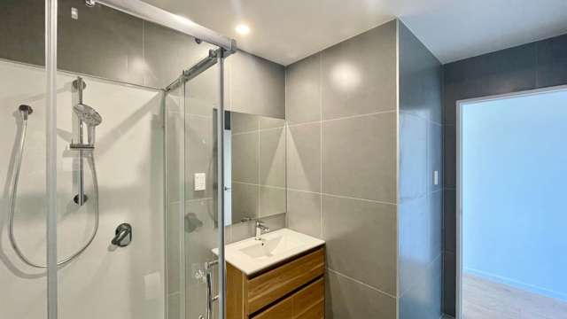 203/318 Wairau Road Glenfield_4